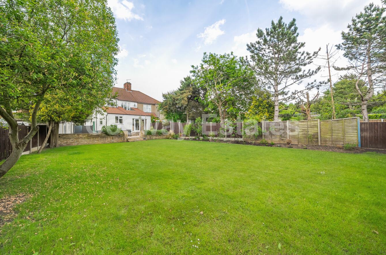 Longfield Avenue, London